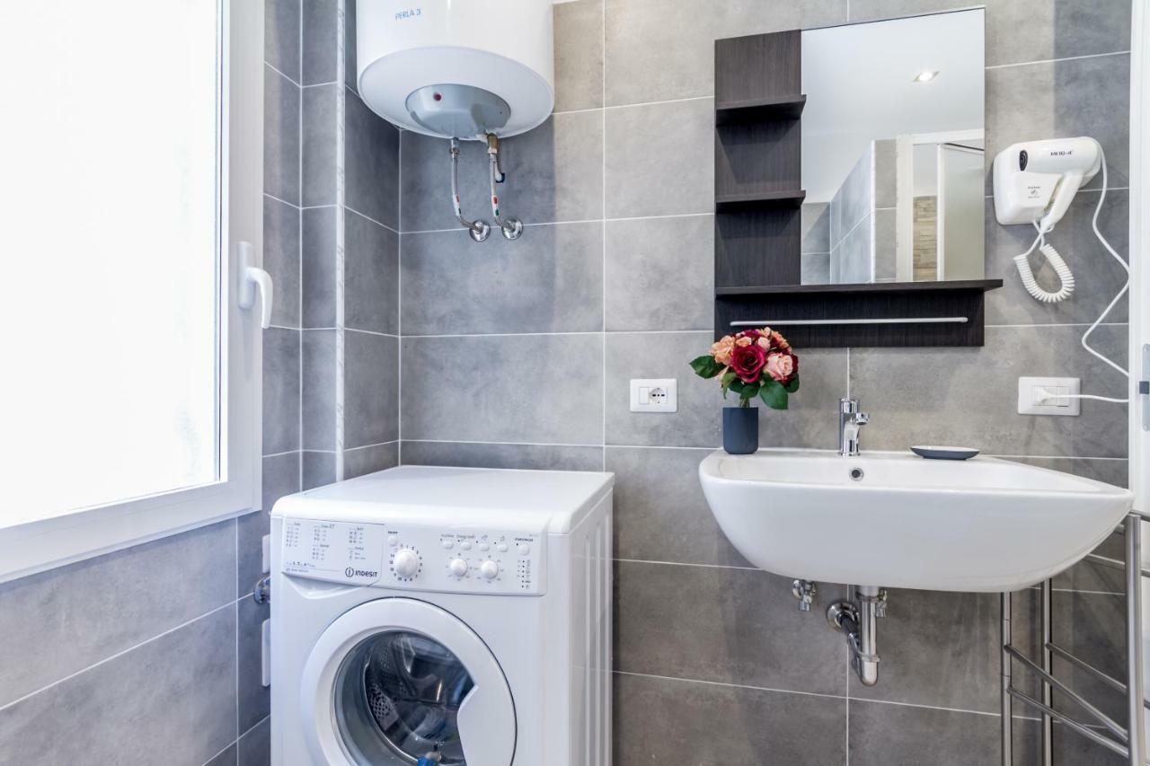 Marconi 94 - Apartment&Private Rooms Rome Bagian luar foto