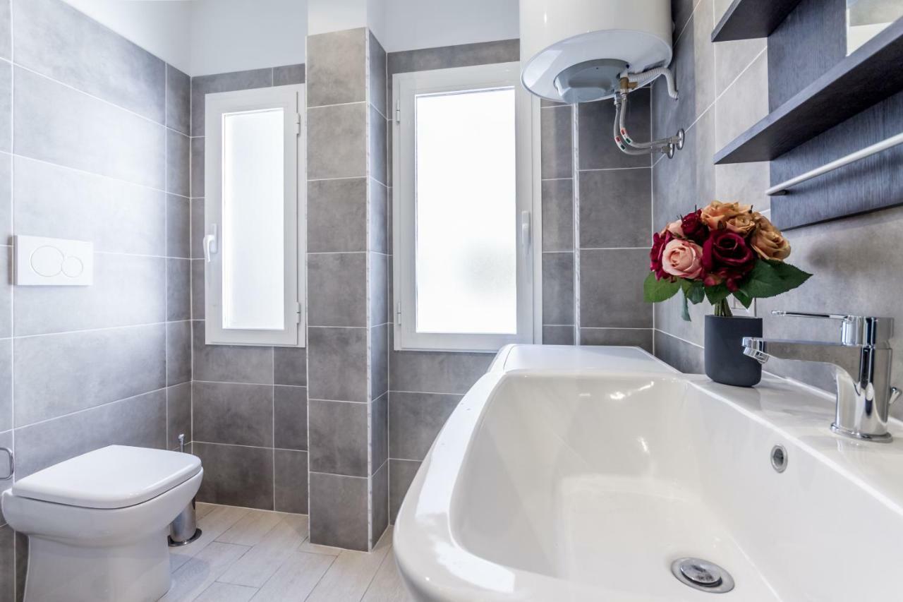 Marconi 94 - Apartment&Private Rooms Rome Bagian luar foto